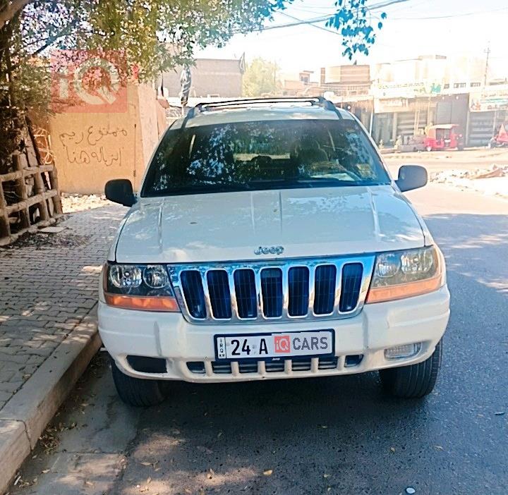 جیپ گراند شیرۆکی